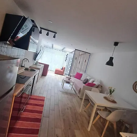 San Simon Near To Изола