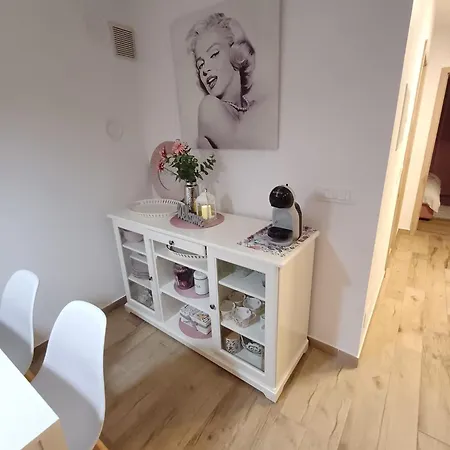 San Simon Near To Изола