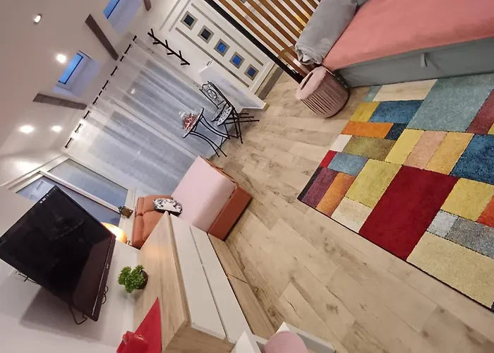 San Simon Near To Daire Izola