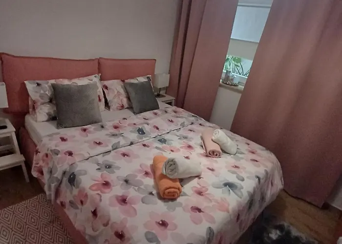 San Simon Near To Daire